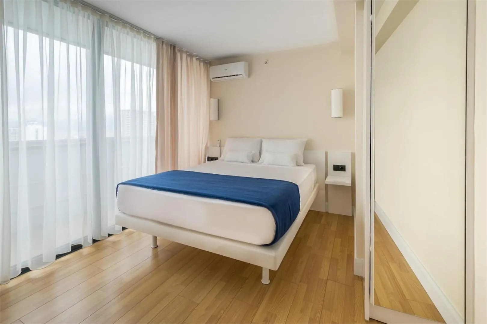Orbi City Best Hotel Skyskraper Батуми Апартаменты
