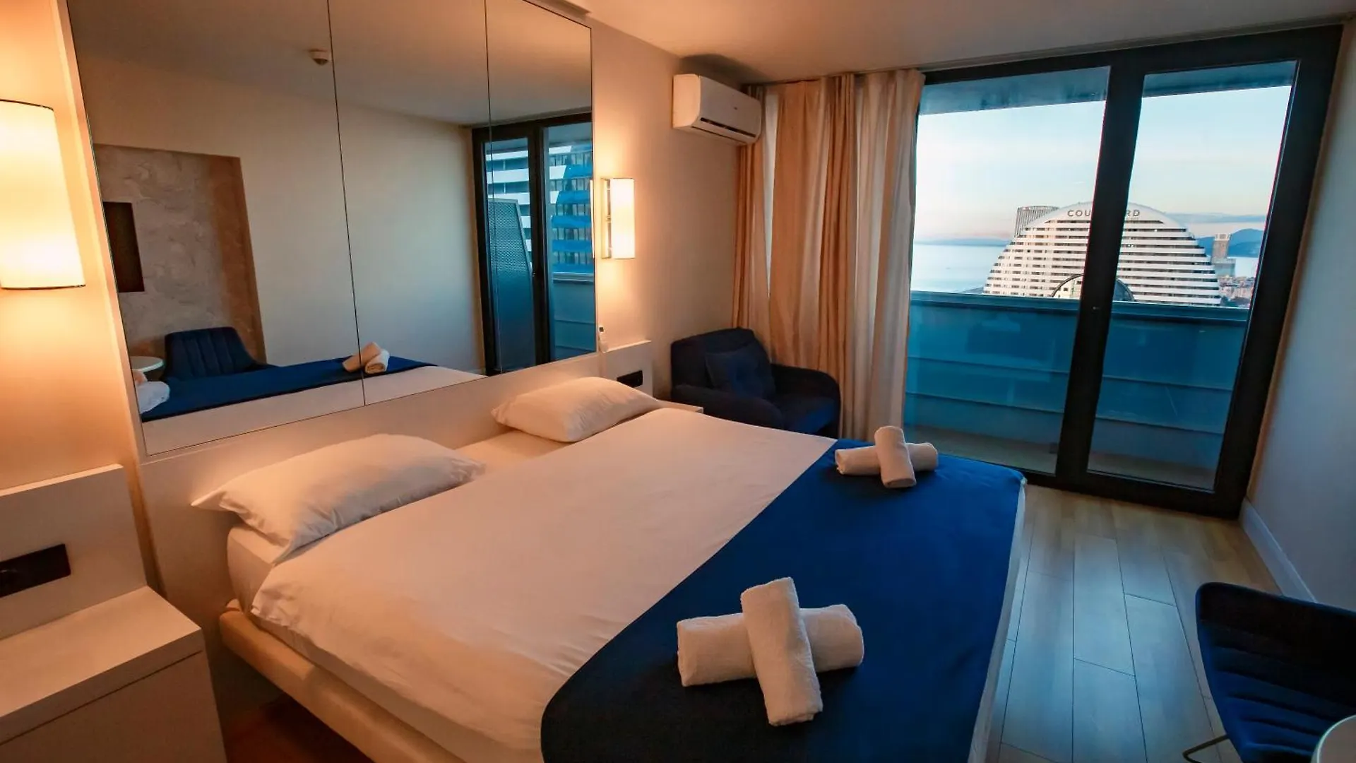 Orbi City Best Hotel Skyskraper Батуми Апартаменты