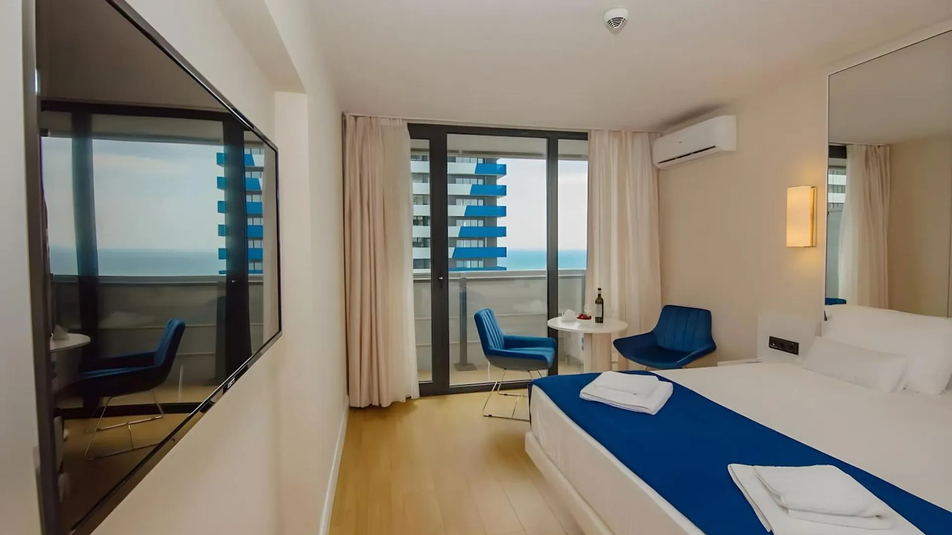 Orbi City Best Hotel Skyskraper Батуми Апартаменты